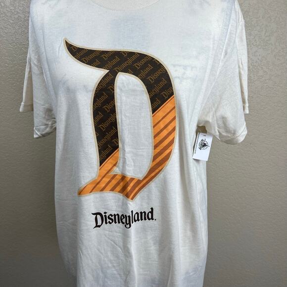 Disneyland Resort Exclusive Big D Adult T-Shirt Size M Casual Magic Kingdom - Picture 12 of 12